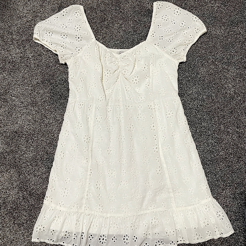 American Eagle Sweetheart Puff Sleeve Smocked Back Dress Cream - NWT size large